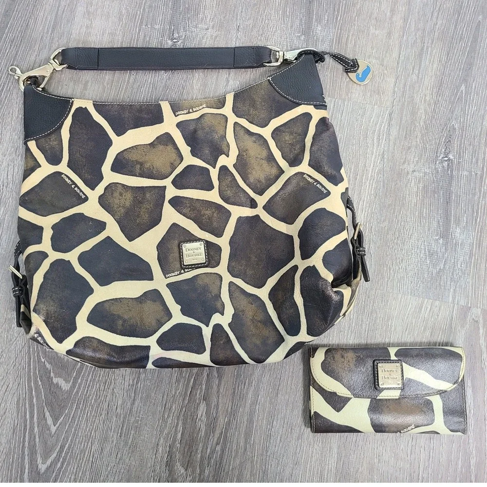 Dooney & Bourke Giraffe Print Leather Hobo Shoulder Purse Wallet Set Y2K - Picture 2 of 11